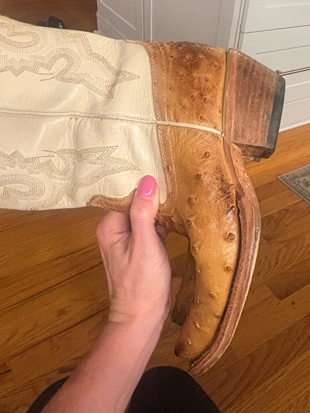 Freebird woodland wheat ostrich Cream and Brown Heeled Boots 2” size 7 - Picture 11 of 14